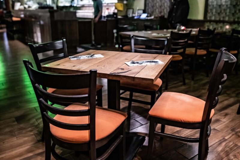 hello varázs promontor asztal