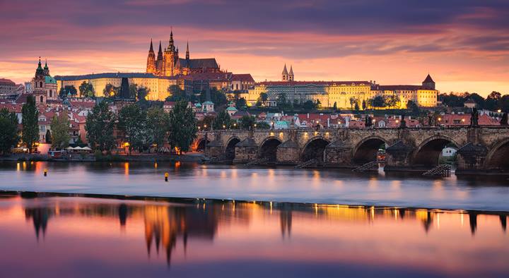 alqush-downtown-hotel-hello-kedvezmeny-praga-nevezetesseg