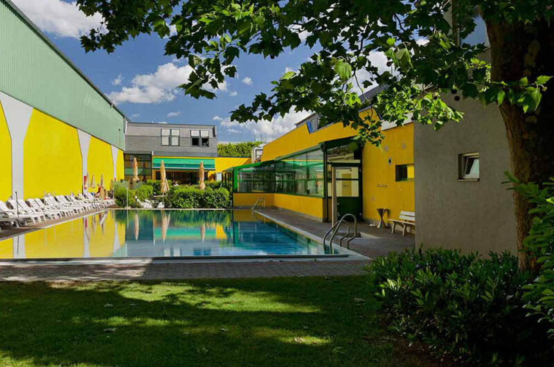 hello varázs vienna sporthotel pool