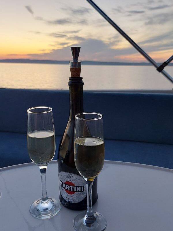 hello varázs happy day boat martini pezsgő