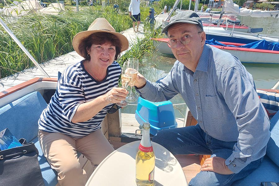 hello varázs happy day boat páros pezsgőzés