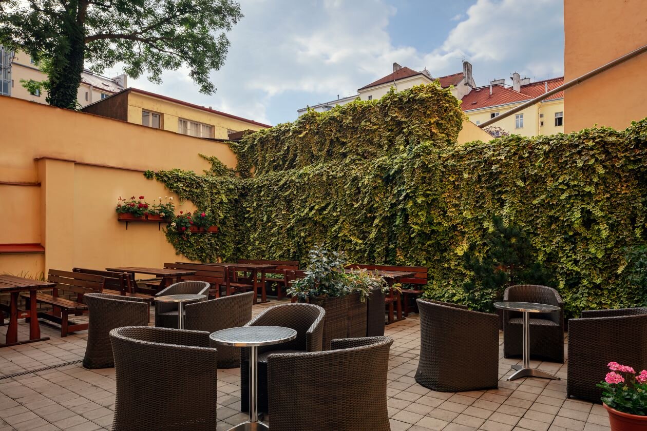 hotel-embiance-praga-cseh-hello-kedvezemeny-terasz