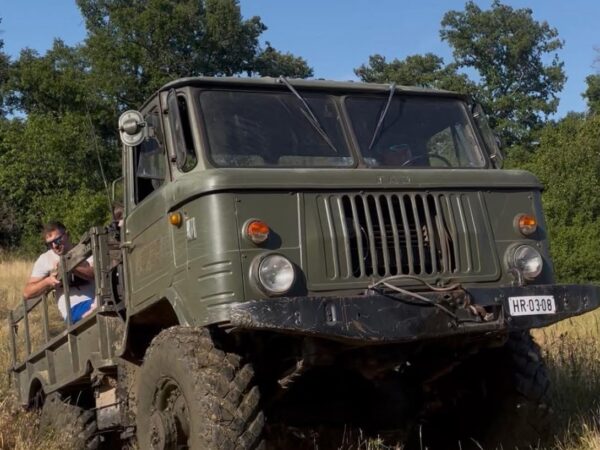 Erdei túra katonai csapatszállítóval Balatonakalinál 1-10 fő részére