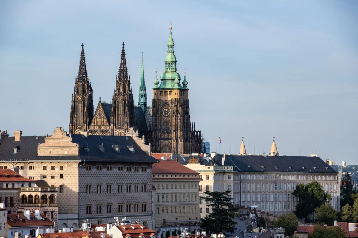 hotel-antik-prague-varoslatogatas-kettesben-torony